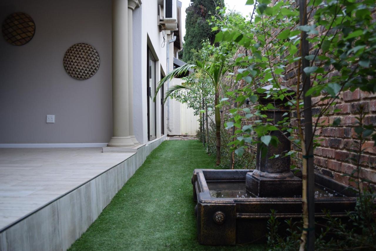 African Moon Corporate House Kempton Park Luaran gambar