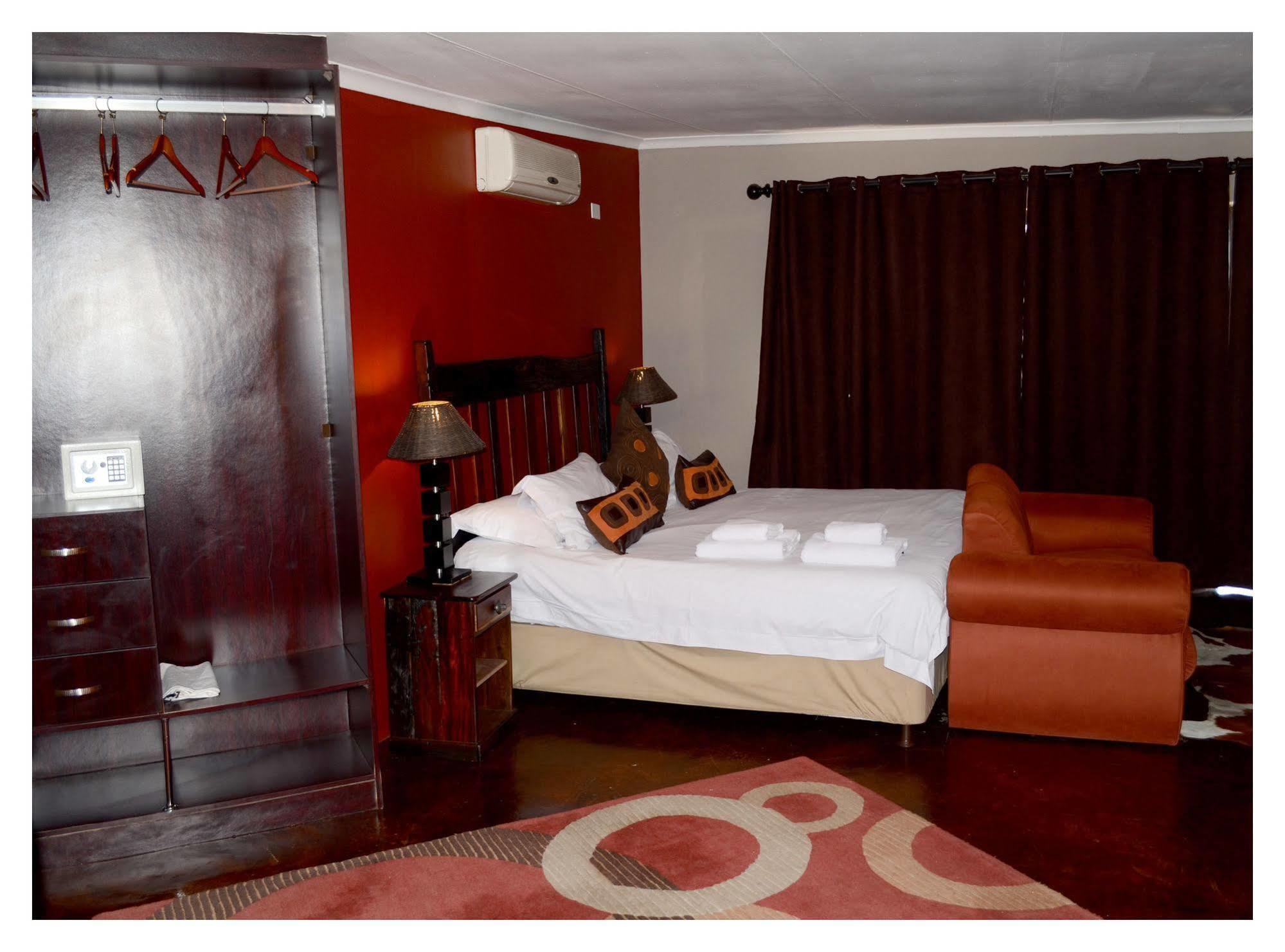 African Moon Corporate House Kempton Park Luaran gambar
